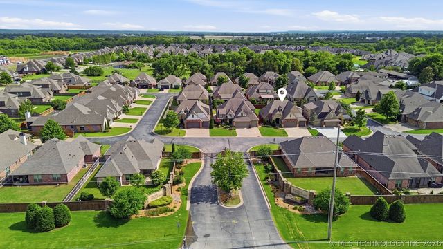 10340 E 121st Street S, Bixby, OK 74008