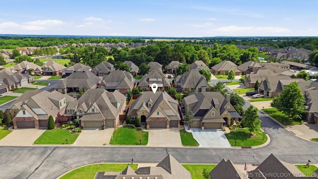 10340 E 121st Street S, Bixby, OK 74008