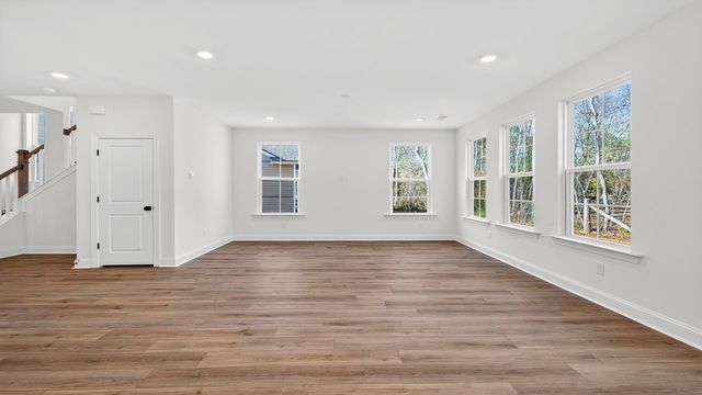 477 Cadbury Loop, Summerville, SC 29486
