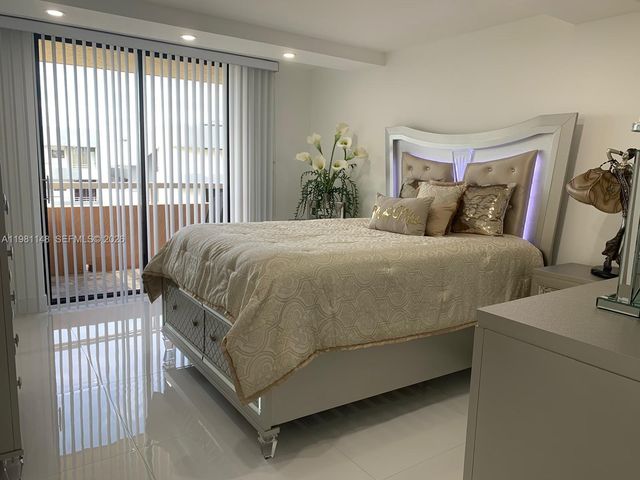 8101 Byron Ave 509, Miami Beach, FL 33141