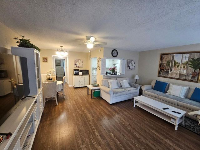 82 Tilford D 82, Deerfield Beach, FL 33442