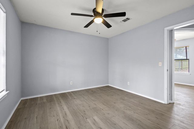 206 County Road 34980, Powderly, TX 75473