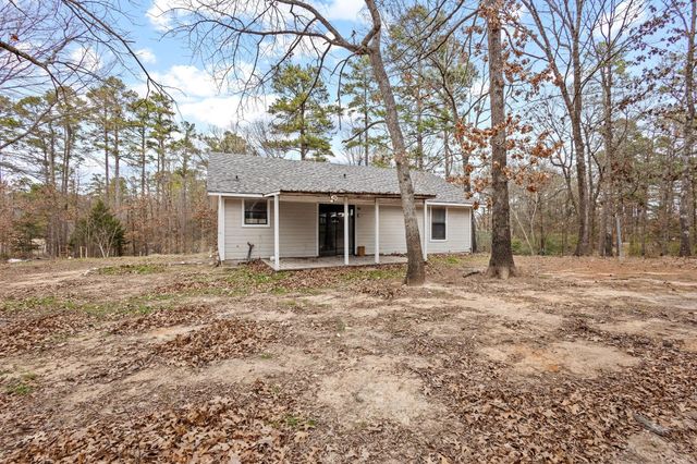 206 County Road 34980, Powderly, TX 75473