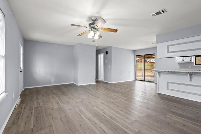 206 County Road 34980, Powderly, TX 75473