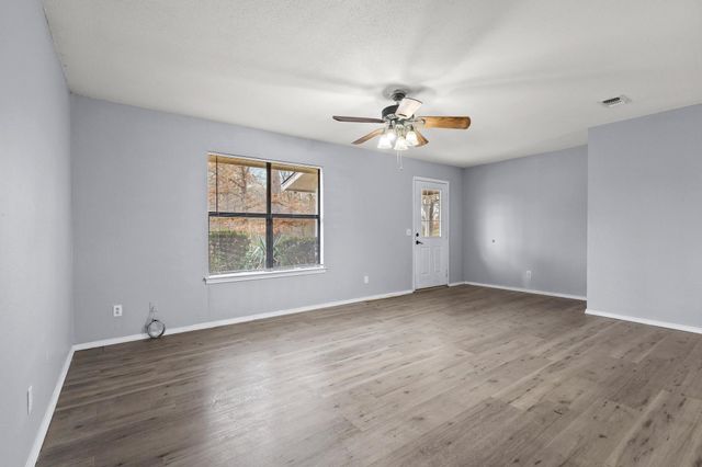 206 County Road 34980, Powderly, TX 75473