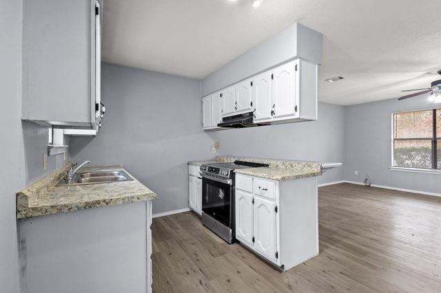 206 County Road 34980, Powderly, TX 75473