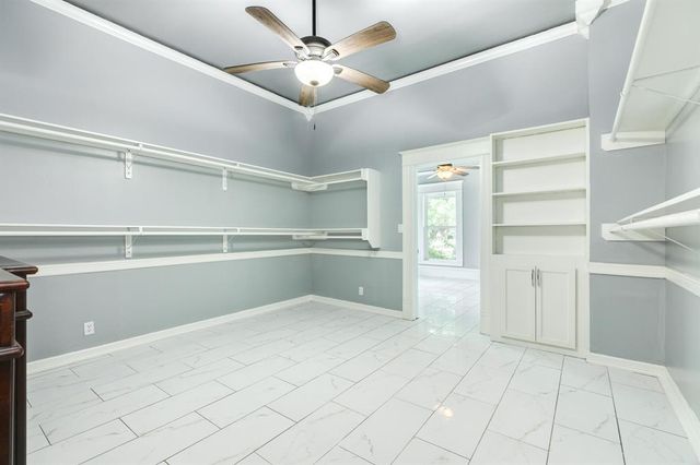 336 N Rockisland Street, Angleton, TX 77515