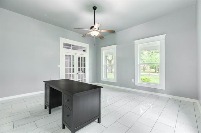336 N Rockisland Street, Angleton, TX 77515
