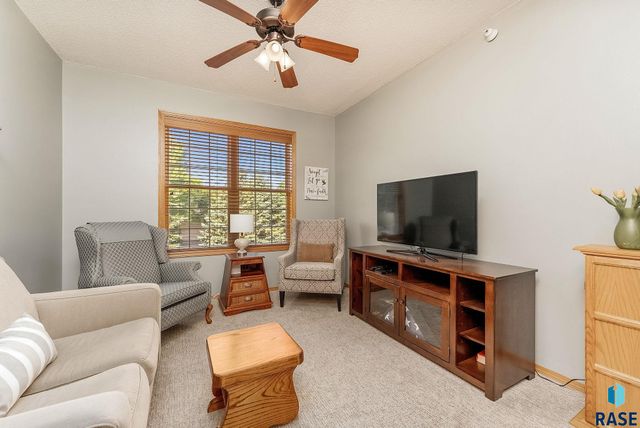 6106 S Avalon Ave Unit 207, Sioux Falls, SD 57108