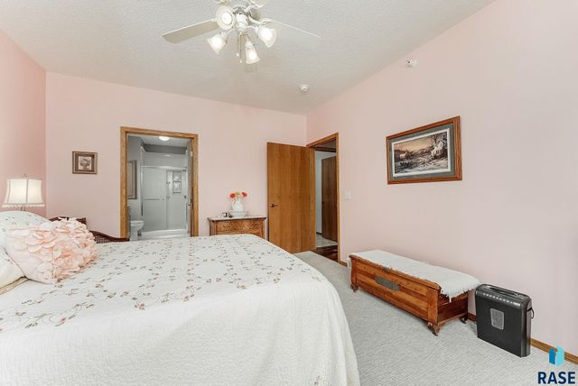 6106 S Avalon Ave Unit 207, Sioux Falls, SD 57108