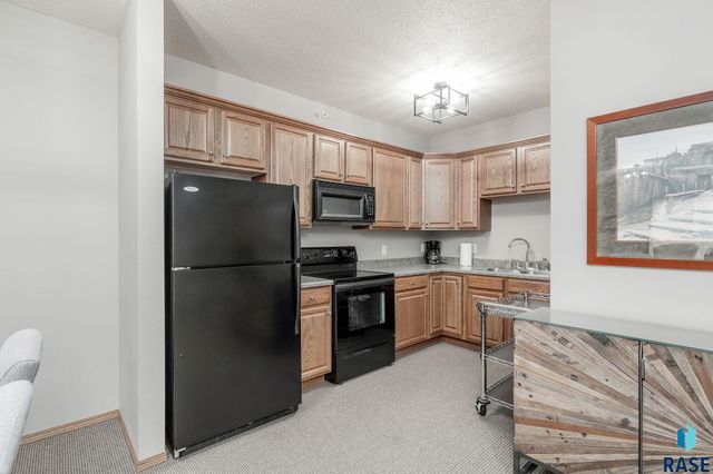 6106 S Avalon Ave Unit 207, Sioux Falls, SD 57108