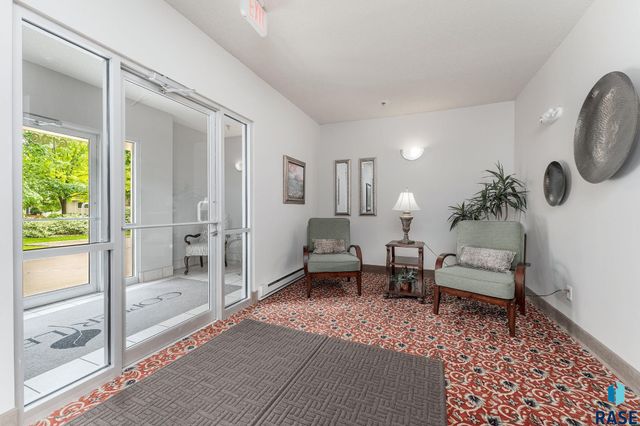6106 S Avalon Ave Unit 207, Sioux Falls, SD 57108