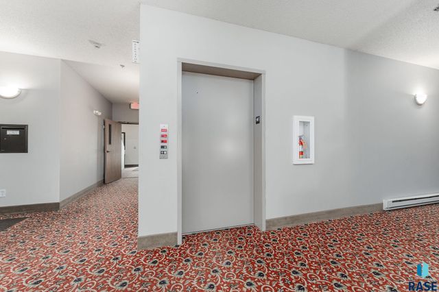 6106 S Avalon Ave Unit 207, Sioux Falls, SD 57108