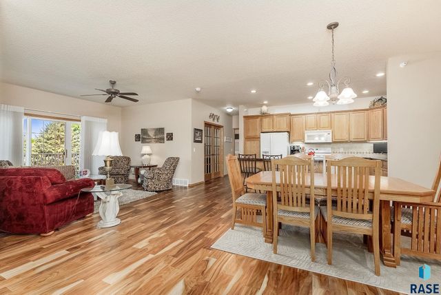 6106 S Avalon Ave Unit 207, Sioux Falls, SD 57108
