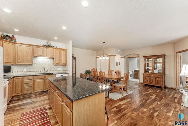 6106 S Avalon Ave Unit 207, Sioux Falls, SD 57108