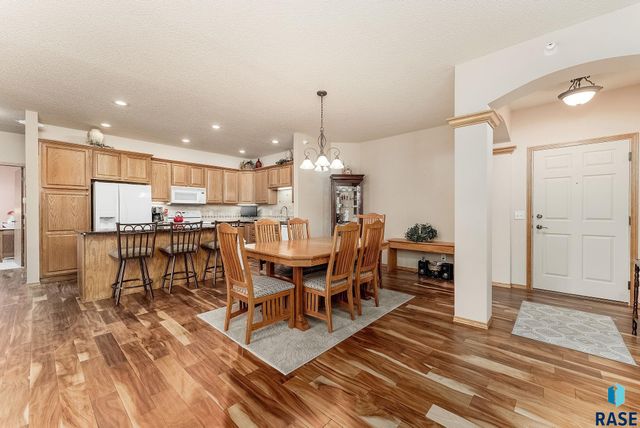 6106 S Avalon Ave Unit 207, Sioux Falls, SD 57108