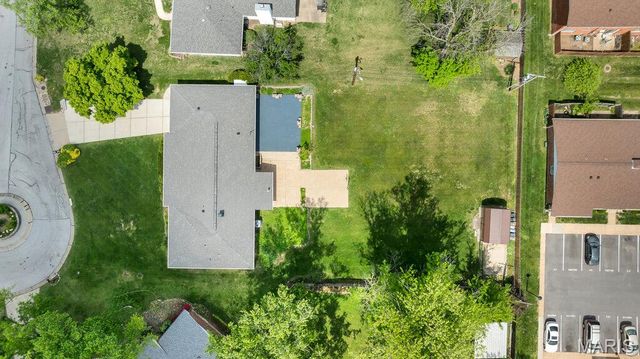 56 Lincord Drive, St Louis, MO 63128