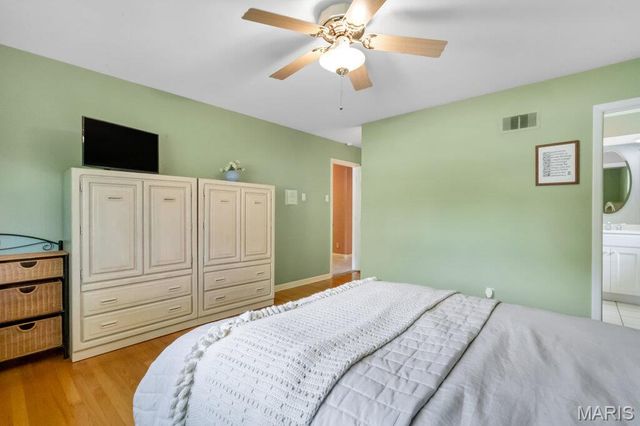 56 Lincord Drive, St Louis, MO 63128