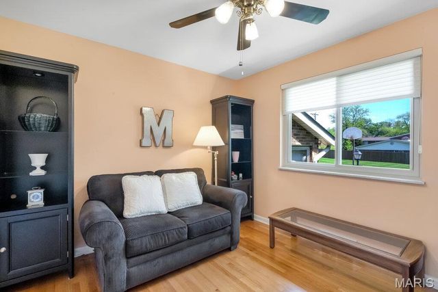 56 Lincord Drive, St Louis, MO 63128