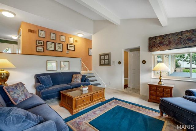 56 Lincord Drive, St Louis, MO 63128