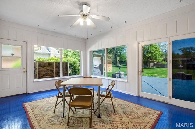 56 Lincord Drive, St Louis, MO 63128