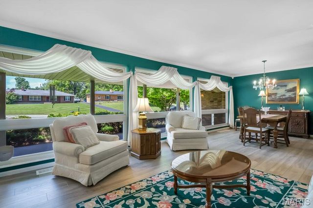 56 Lincord Drive, St Louis, MO 63128
