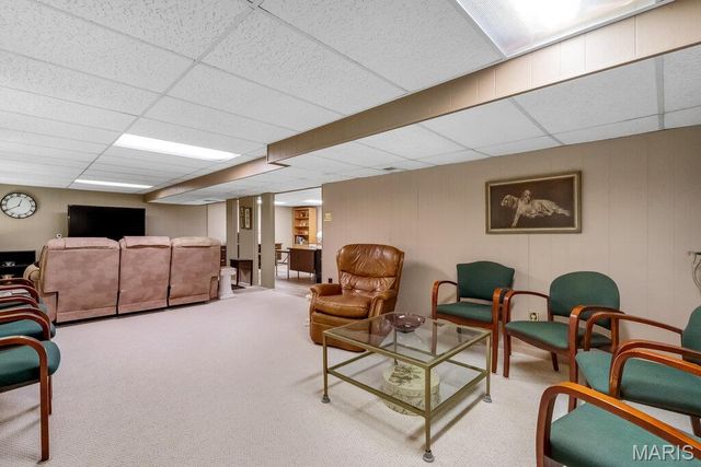 56 Lincord Drive, St Louis, MO 63128