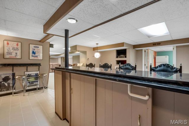 56 Lincord Drive, St Louis, MO 63128