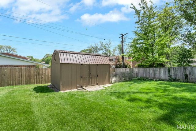 56 Lincord Drive, St Louis, MO 63128