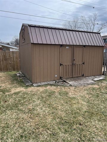 56 Lincord Drive, St Louis, MO 63128
