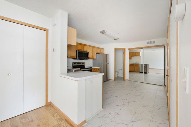 11240 Providence Lane, Eden Prairie, MN 55344