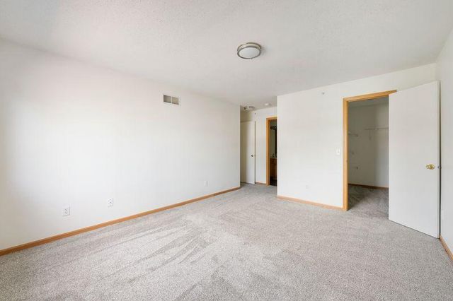 11240 Providence Lane, Eden Prairie, MN 55344