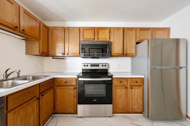 11240 Providence Lane, Eden Prairie, MN 55344