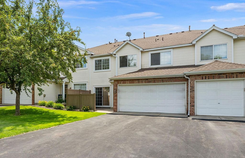11240 Providence Lane, Eden Prairie, MN 55344