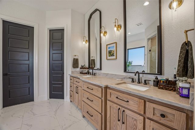 1349 Crown Valley Drive, Weatherford, TX 76087