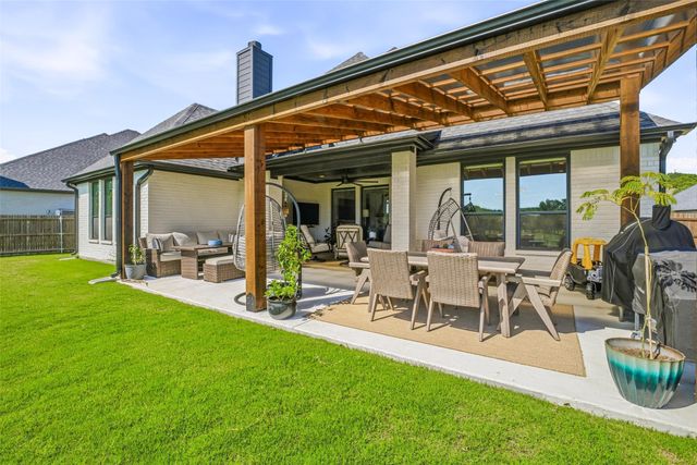 1349 Crown Valley Drive, Weatherford, TX 76087