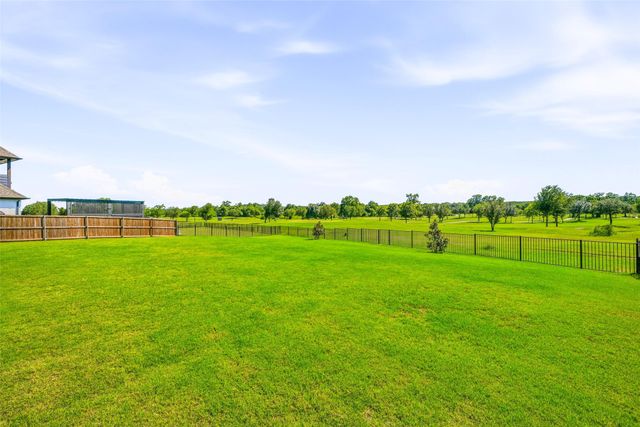 1349 Crown Valley Drive, Weatherford, TX 76087
