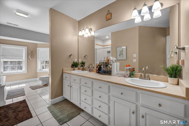 64 Charolais Way, Burlington, CT 06013