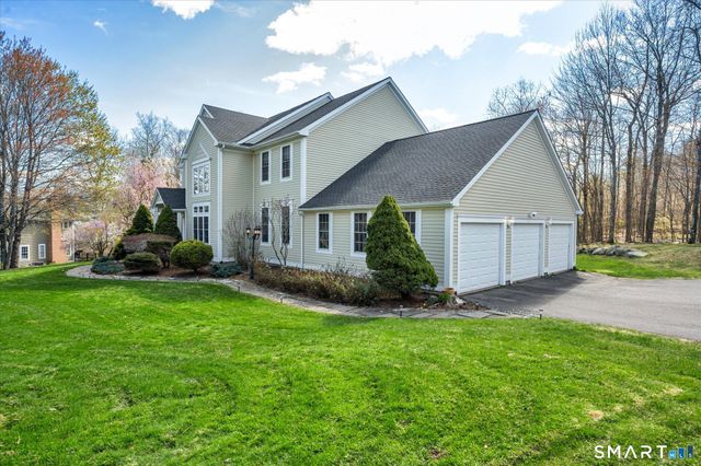 64 Charolais Way, Burlington, CT 06013