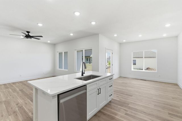 148 E Kelce Lane, Republic, MO 65738