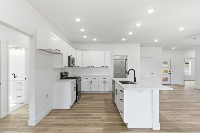 148 E Kelce Lane, Republic, MO 65738