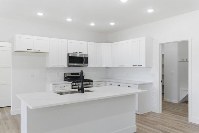 148 E Kelce Lane, Republic, MO 65738
