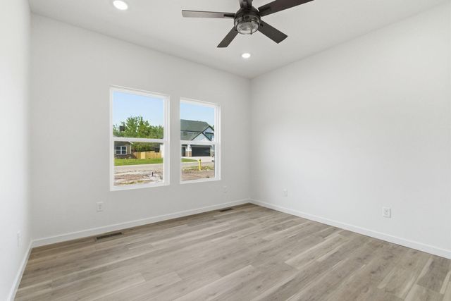 148 E Kelce Lane, Republic, MO 65738