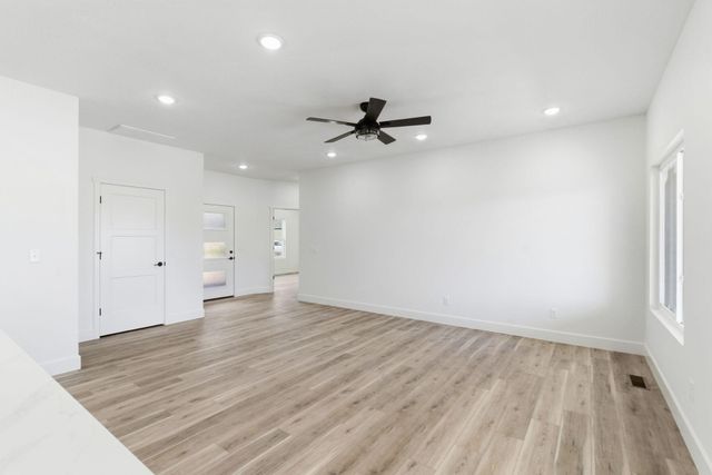 148 E Kelce Lane, Republic, MO 65738