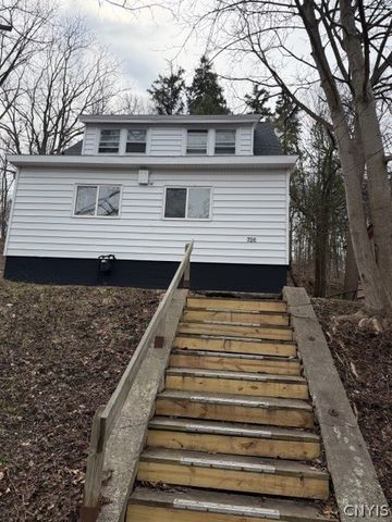 726 Euclid Avenue, Syracuse, NY 13210