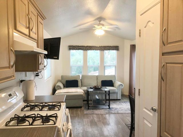 74711 Dillon Rd Spc 1023, Desert Hot Springs, CA 92241