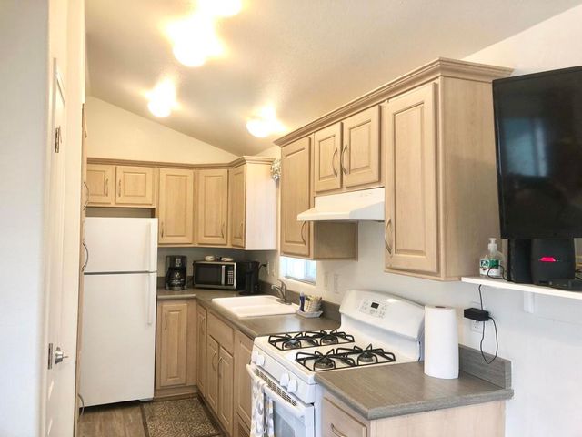 74711 Dillon Rd Spc 1023, Desert Hot Springs, CA 92241