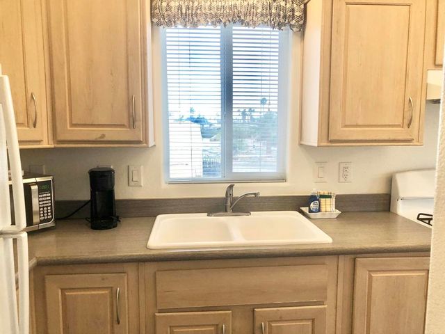 74711 Dillon Rd Spc 1023, Desert Hot Springs, CA 92241