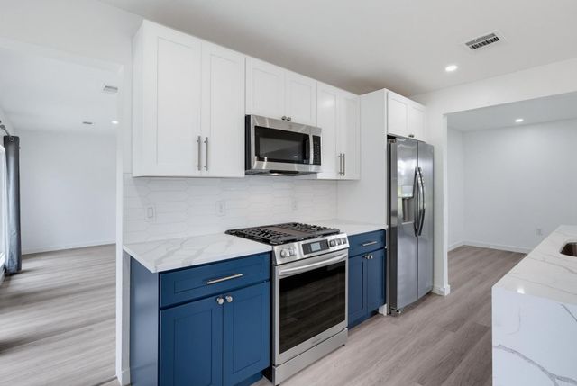 12607 Gaslite Circle, Farmers Branch, TX 75234