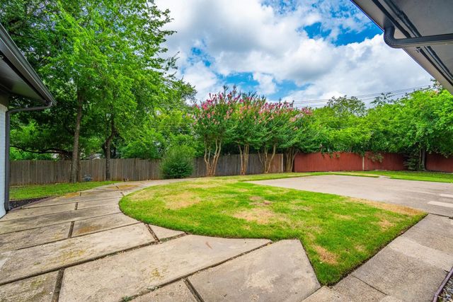 12607 Gaslite Circle, Farmers Branch, TX 75234